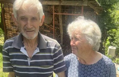 Bračni par Ajkuna i Safet Durović zajedno imaju 85 godina učiteljskog staža – Sinovi i snahe nastavili rad u prosveti